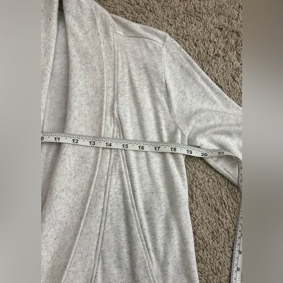 NWOT ATHLETA PRANAYAMA WRAP CARDIGAN HEATHER GREY SIZE Small - Picture 12 of 13